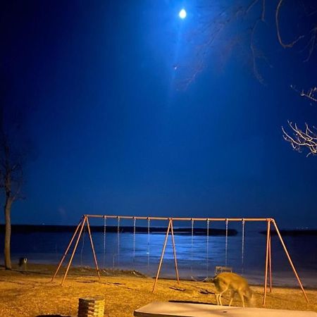 Cozy Home Lake Huron With Loft 2 Bedroom 1 Bathroom Au Gres Екстер'єр фото
