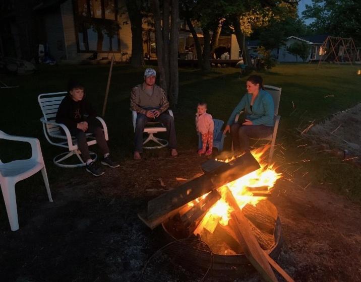 Cozy Home Lake Huron With Loft 2 Bedroom 1 Bathroom Au Gres Екстер'єр фото